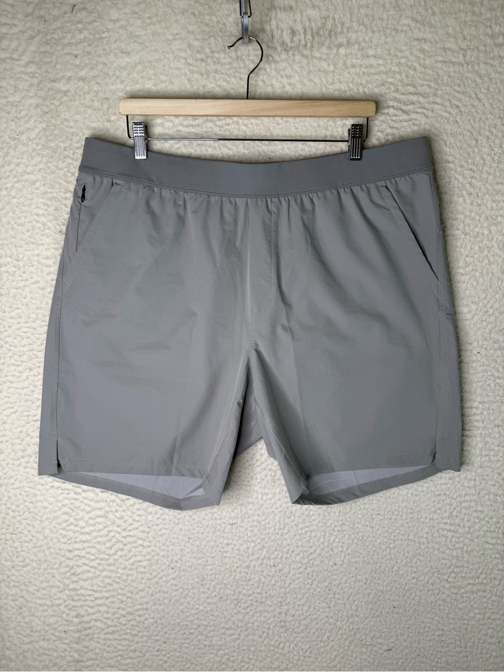 Public Rec Flex Short 7 1/2" Athletic Shorts Size 40 Fog Gray Unlined Hybrid